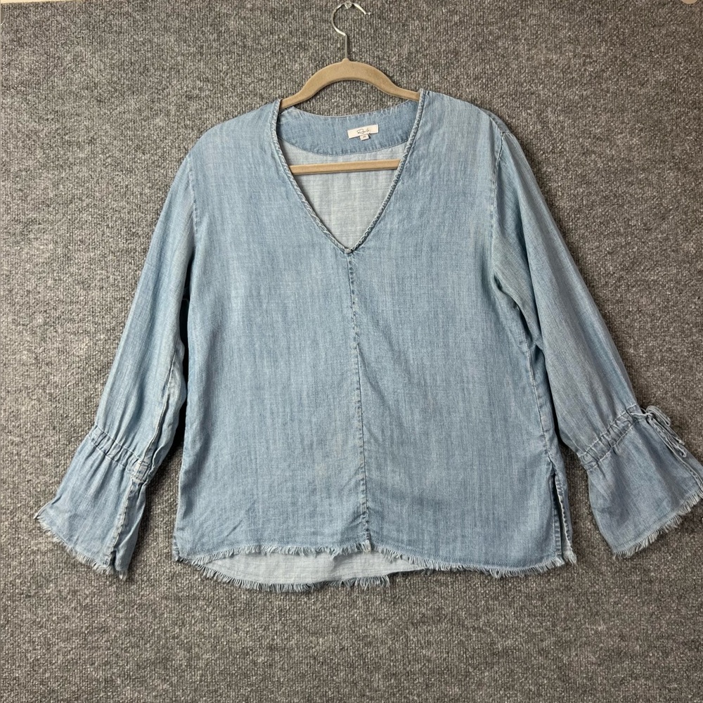 Rails Denim Shirt Women's XS Raw Hem V Neck Cinched Long Sleeve Cuff Boho‎ Top